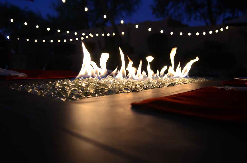 Entertainer 6-Ft. Outdoor Fire Pit Table with Fire Glass, LP/NG Compatible Gas Fire Pit for Patio, Deck and Backyard